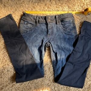 Hudson Women’s Collin Vice Versa Skinny jeans